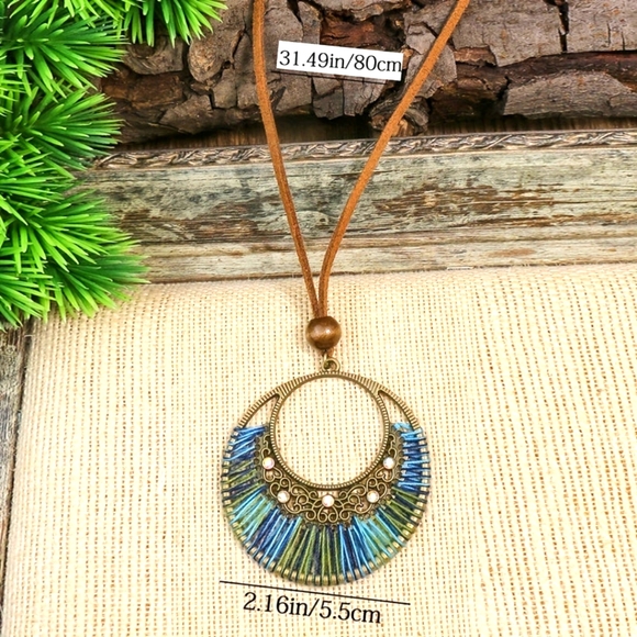 Handmade Woven Circle Pendant Necklace - Picture 2 of 2